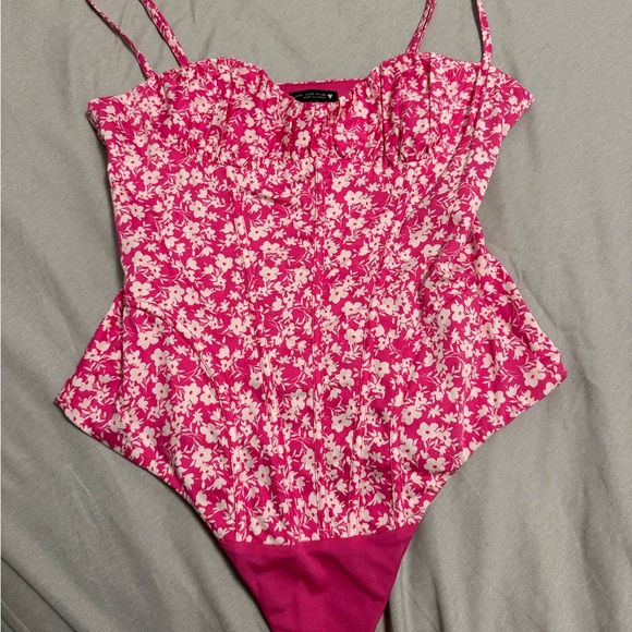 Zara Tops - Zara Pink Floral Top